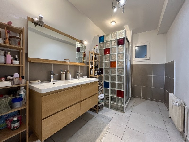 Vente Appartement Saint-Priest - 3 pièces -77 m² - (69800)