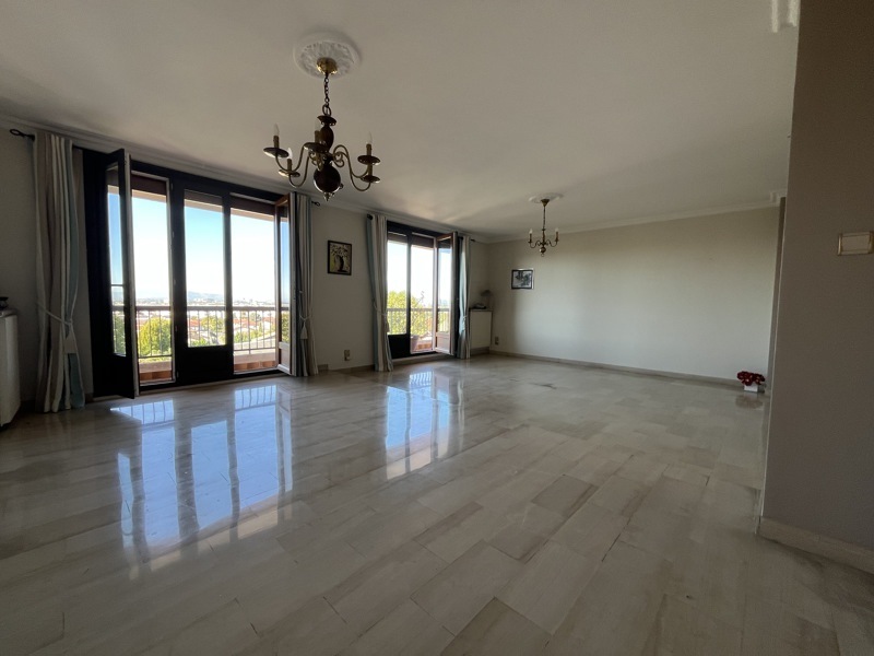 Vente Appartement Saint-Priest - 5 pièces -124 m² - (69800)