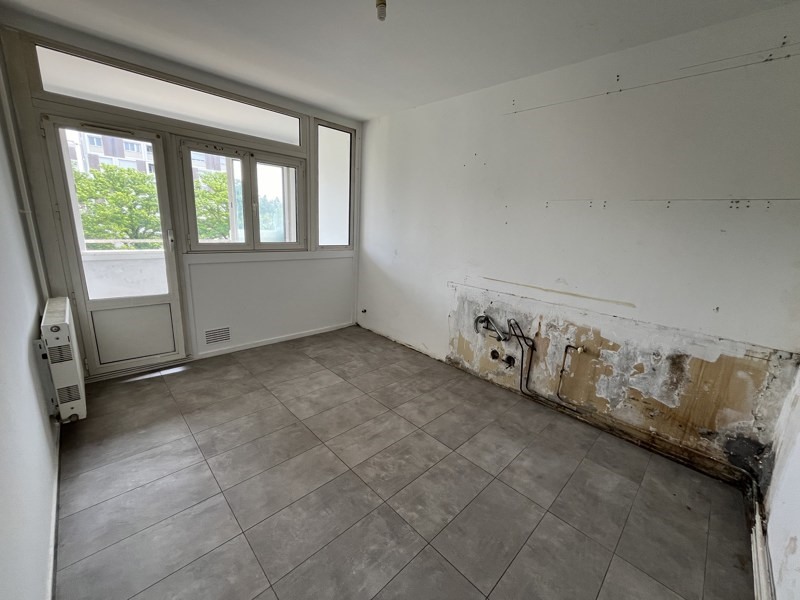 Vente Appartement ST PRIEST - 5 pièces -93 m² - (69800)