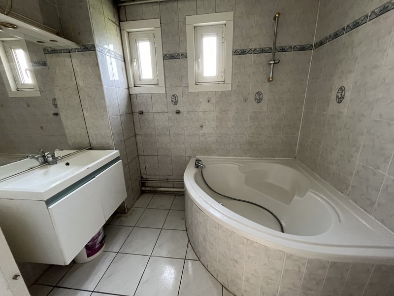 Vente Appartement ST PRIEST - 5 pièces -93 m² - (69800)