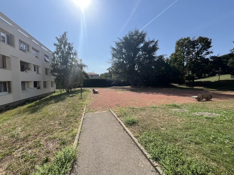 Vente Appartement ST PRIEST - 3 pièces -60 m² - (69800)