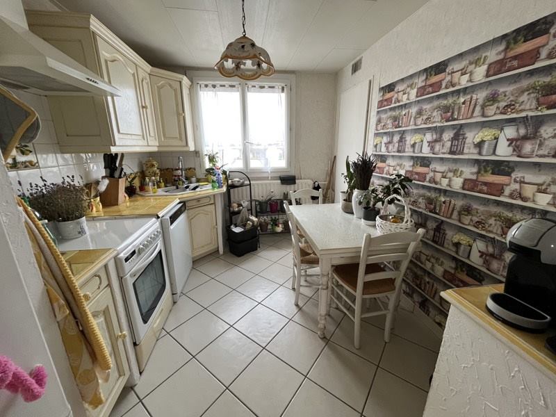 Vente Appartement ST PRIEST - 4 pièces -74 m² - (69800)