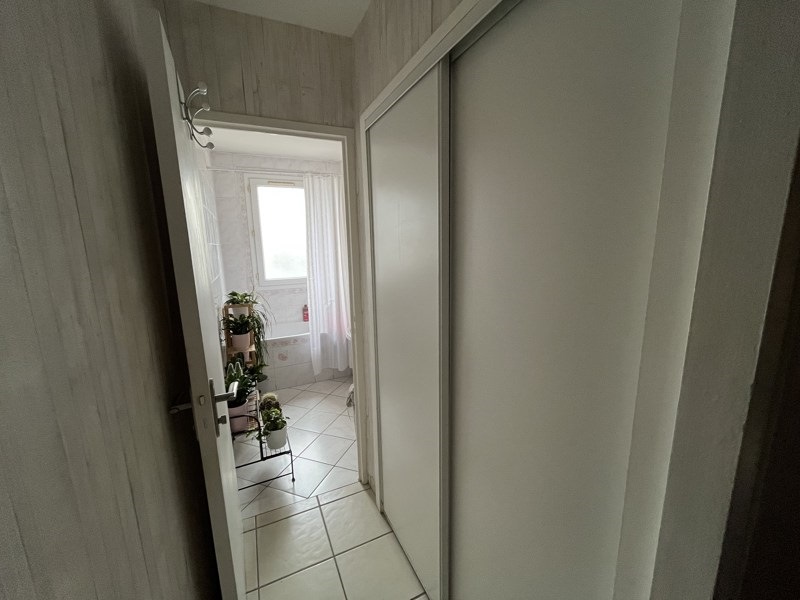Vente Appartement ST PRIEST - 4 pièces -74 m² - (69800)