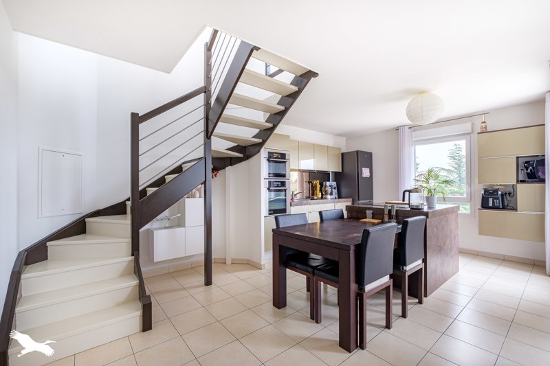 Vente Appartement ST PRIEST - 4 pièces -93 m² - (69800)