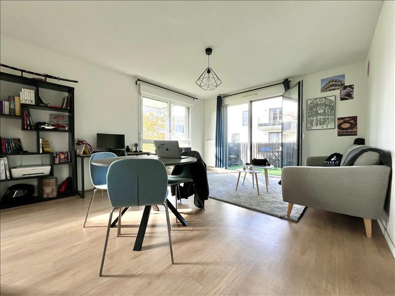 Vente Appartement BORDEAUX - 2 pièces -48 m² - (33300)