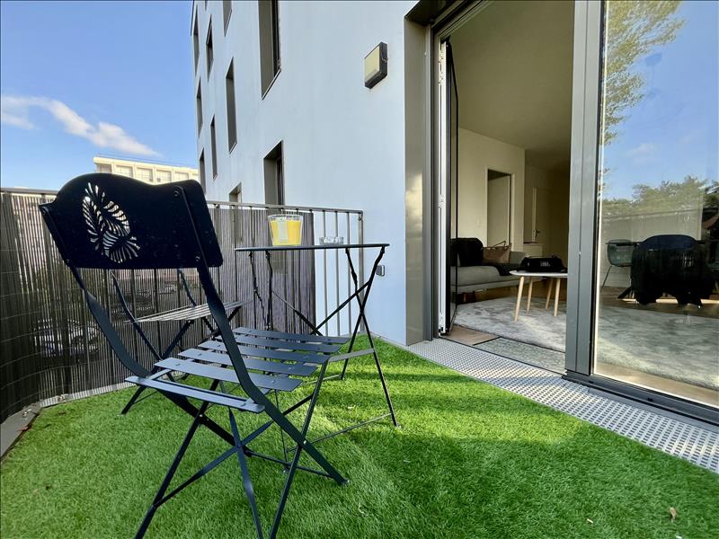 Vente Appartement BORDEAUX - 2 pièces -48 m² - (33300)