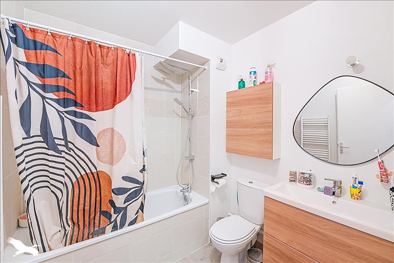 Vente Appartement BORDEAUX - 3 pièces -65 m² - (33300)