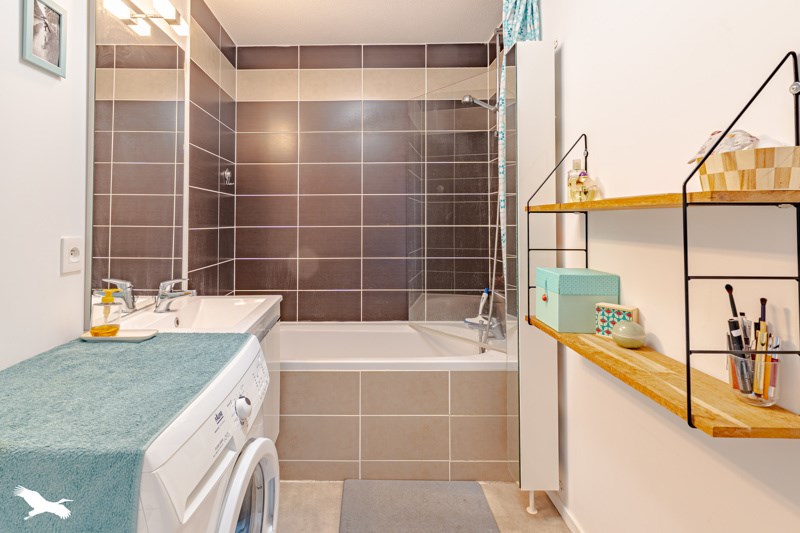 Vente Appartement BORDEAUX - 2 pièces -48 m² - (33300)