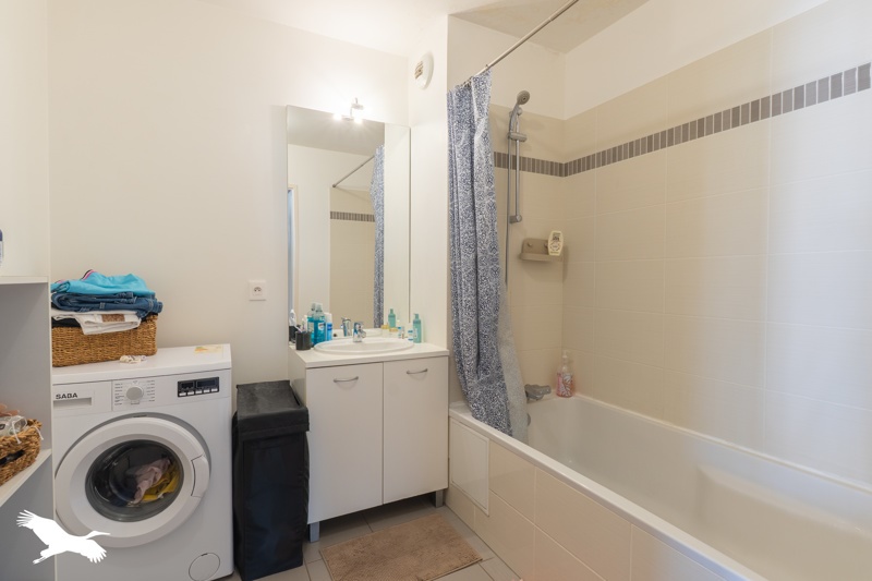 Vente Appartement BORDEAUX - 3 pièces -67,6 m² - (33300)