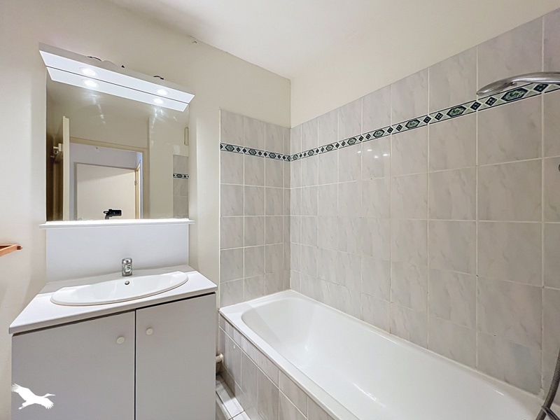 Vente Appartement BORDEAUX - 2 pièces -47 m² - (33300)