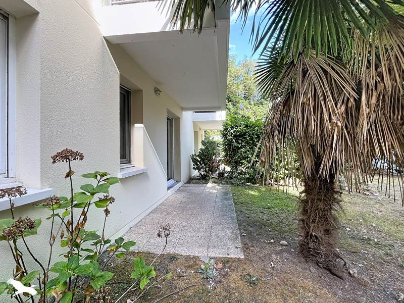 Vente Appartement BORDEAUX - 2 pièces -47 m² - (33300)