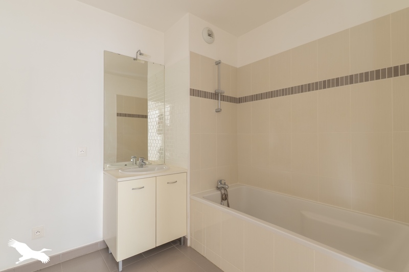Vente Appartement BORDEAUX - 3 pièces -63 m² - (33300)