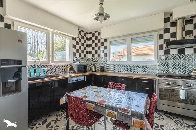 Vente Maison BORDEAUX - 5 pièces -130 m² - (33300)