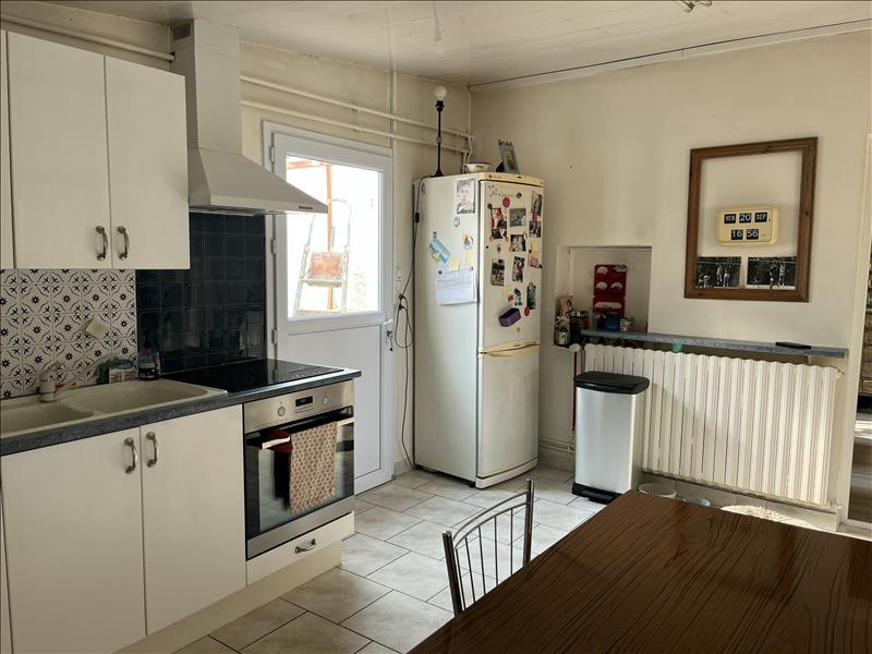 Vente Maison LE CHATEAU D OLERON - 4 pièces -79 m² - (17480)