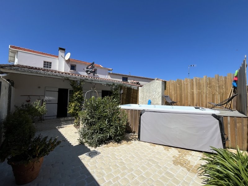 Vente Maison DOLUS D OLERON - 5 pièces -134 m² - (17550)