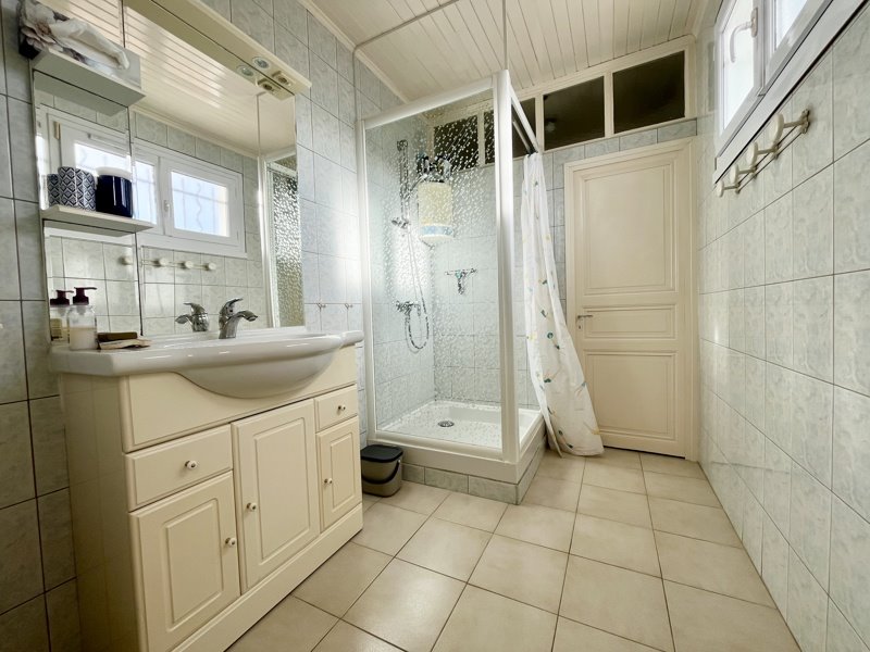 Vente Maison DOLUS D OLERON - 5 pièces -134 m² - (17550)