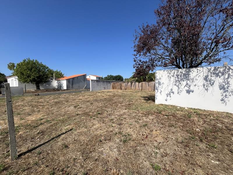 Terrain à vendre · à Le Château-d'Oléron · 78 400 €
