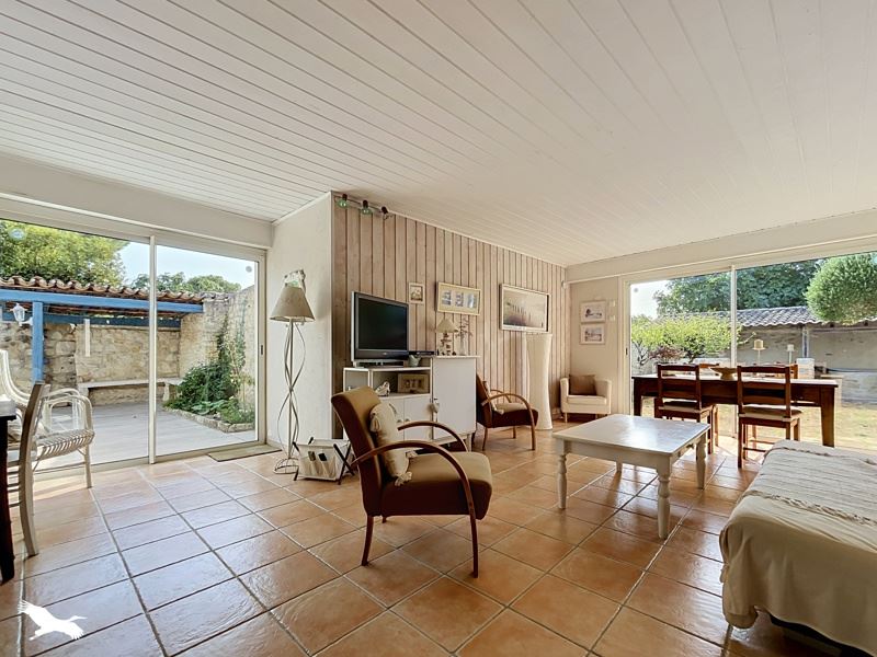 Vente Maison LE CHATEAU D OLERON - 7 pièces -117 m² - (17480)