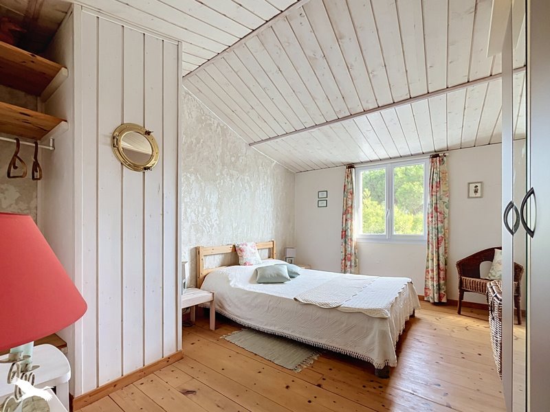 Vente Maison LE CHATEAU D OLERON - 7 pièces -117 m² - (17480)