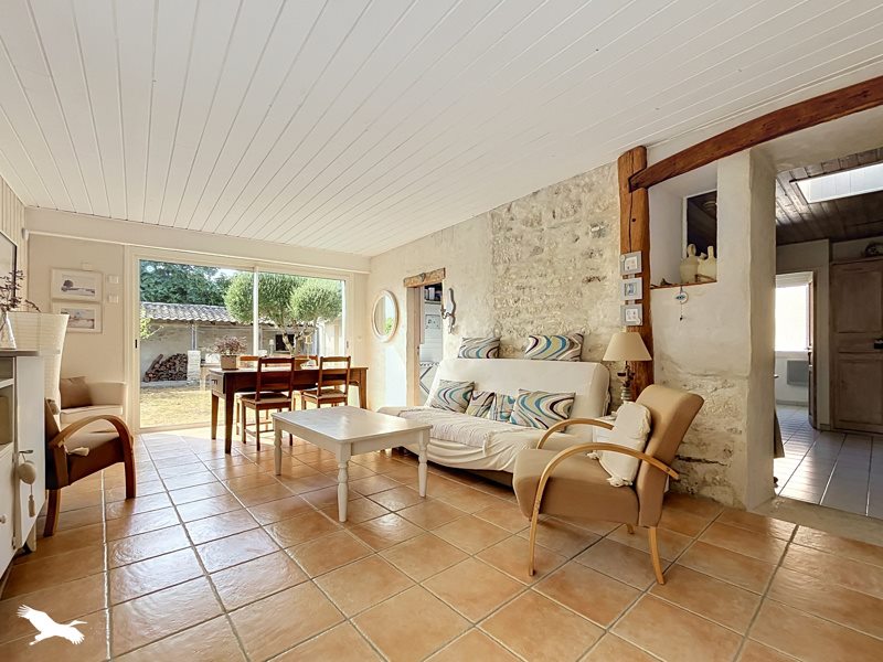 Vente Maison LE CHATEAU D OLERON - 7 pièces -117 m² - (17480)