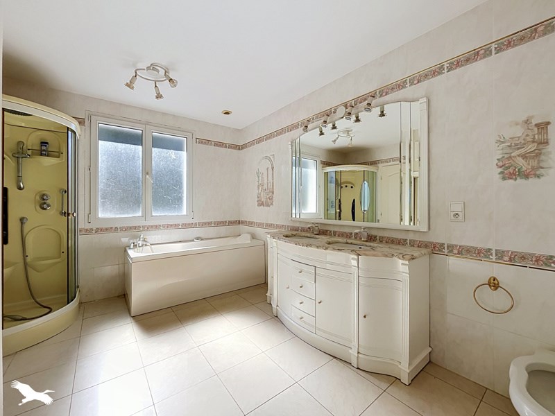 Vente Maison LE CHATEAU D OLERON - 6 pièces -163 m² - (17480)