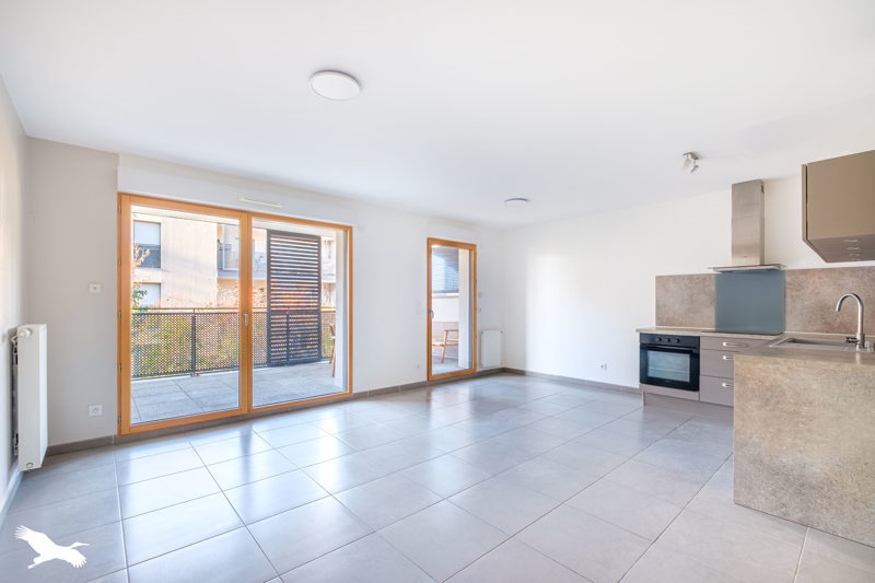 Vente Appartement BRON - 4 pièces -75 m² - (69500)
