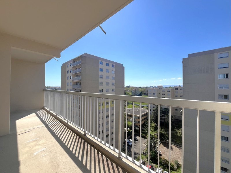 Vente Appartement BRON - 3 pièces -74 m² - (69500)