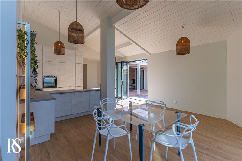 Vente Maison LA TESTE DE BUCH - 8 pièces -235 m² - (33260)