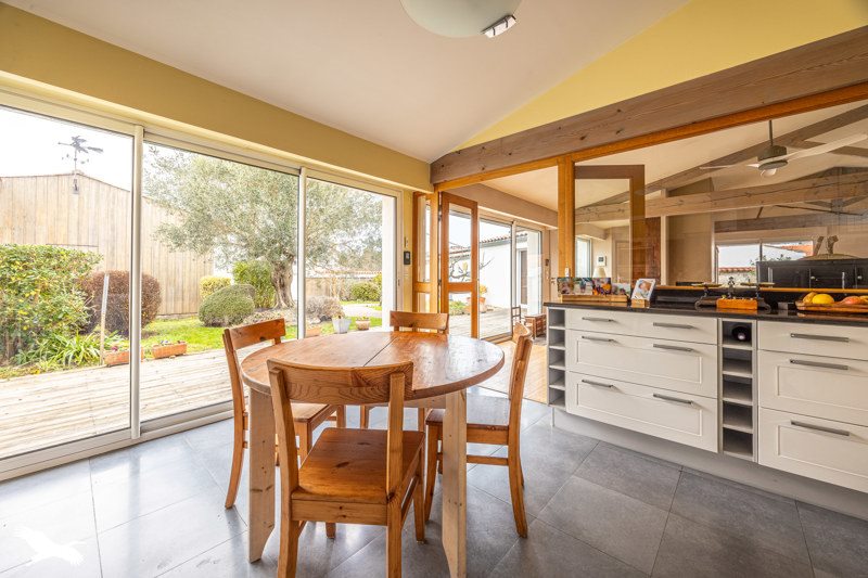 Vente Maison LA ROCHELLE - 6 pièces -147 m² - (17000)