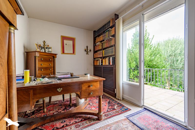 Vente Maison LA ROCHELLE - 9 pièces -210 m² - (17000)