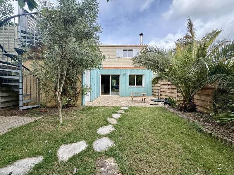 Vente Maison LA ROCHELLE - 6 pièces -130 m² - (17000)