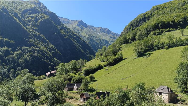 Vente Grange SENTEIN - - - (09800)