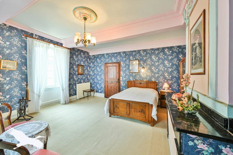 Vente Maison LESCURE - 10 pièces -260 m² - (09420)