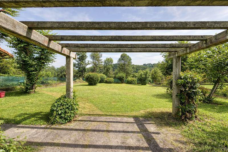 Maison  - 5 pièces    - 134 m² - MONTJOIE EN COUSERANS (09)