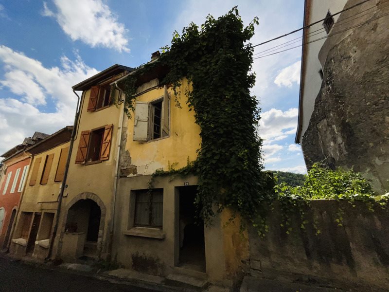 Maison 5 pièces 117 m² · à Castillon-en-Couserans · 117 m² · 30 000 €