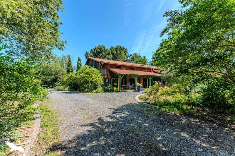 Vente Maison GUJAN MESTRAS - 5 pièces -292 m² - (33470)