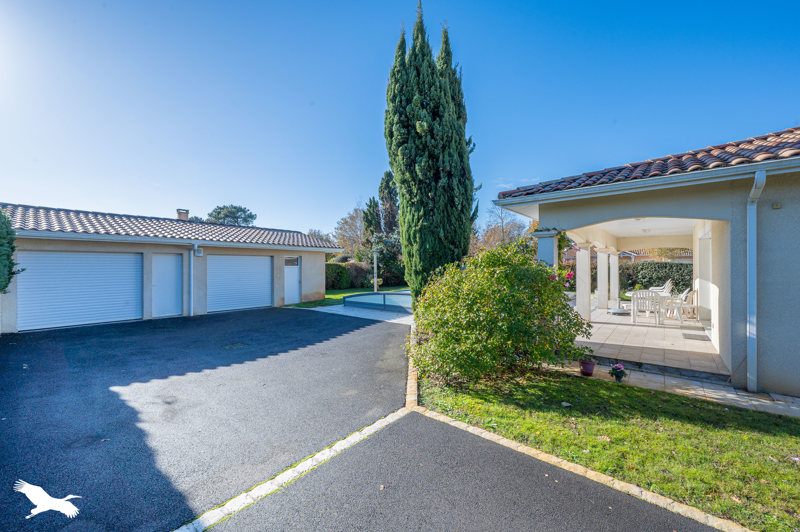 Vente Maison GUJAN MESTRAS - 6 pièces -175 m² - (33470)