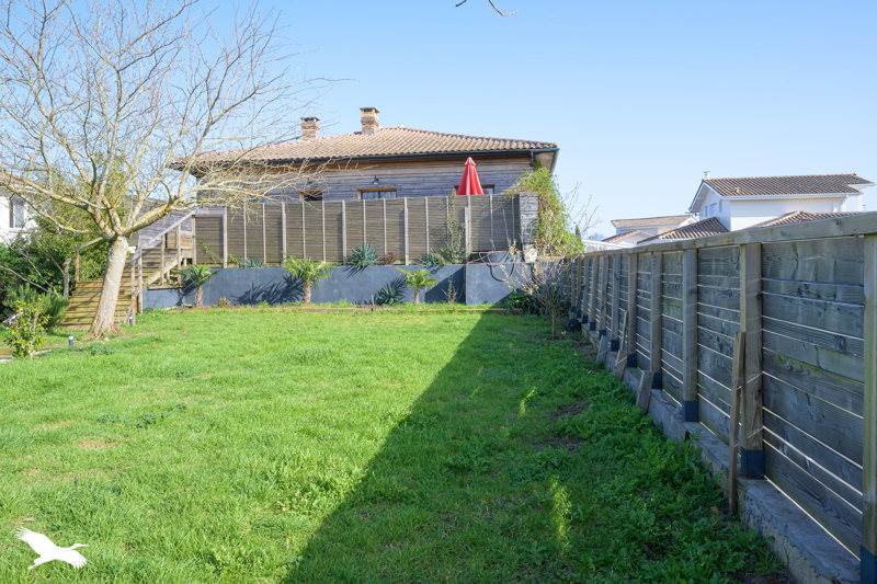 Vente Maison GUJAN MESTRAS - 9 pièces -206 m² - (33470)