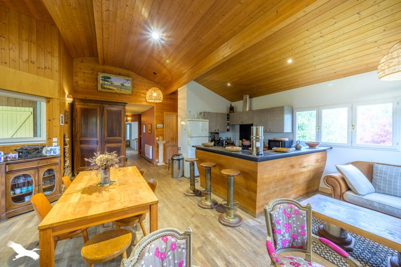 Vente Maison GUJAN MESTRAS - 5 pièces -226 m² - (33470)