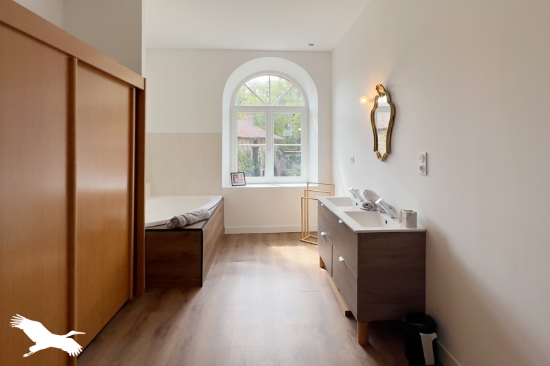 Vente Maison CONDAT SUR VIENNE - 8 pièces -237 m² - (87920)