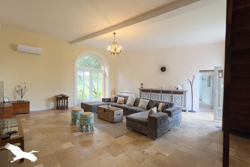 Vente Maison CONDAT SUR VIENNE - 8 pièces -237 m² - (87920)