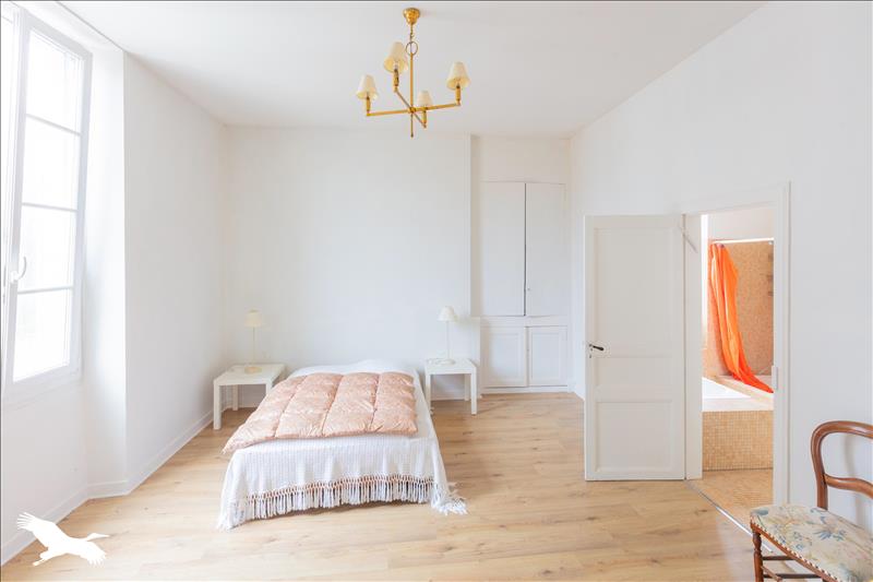 Vente Maison CASTELNAU D AUZAN LABARRERE - 8 pièces -270 m² - (32440)