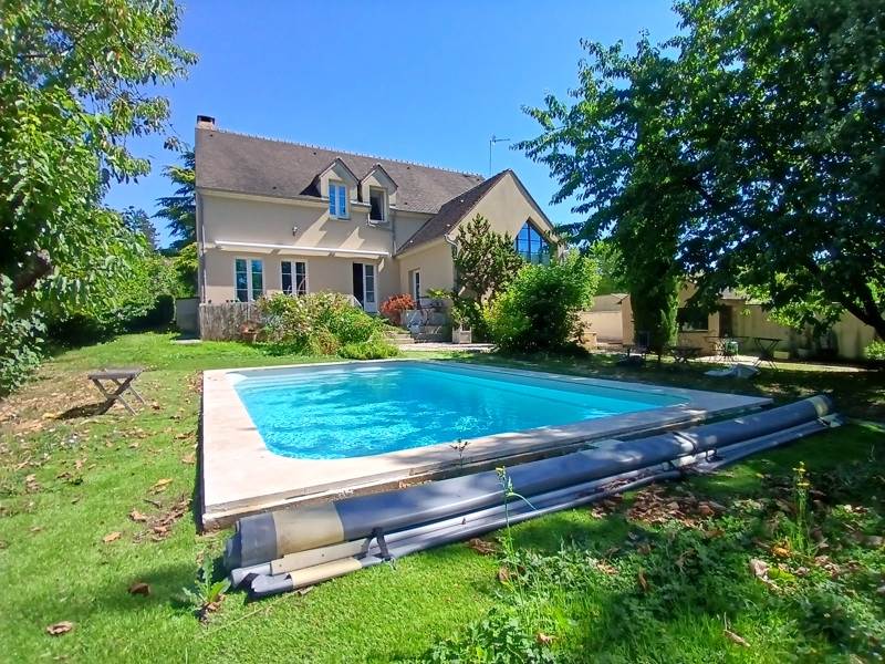 Vente Maison NESLES LA VALLEE 95690 8 pièces - 240 m²