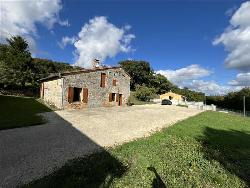 Vente Maison TAIZE AIZIE - 2 pièces -56 m² - (16700)