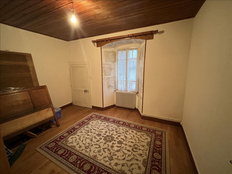 Vente Maison LIZANT - 10 pièces -201 m² - (86400)