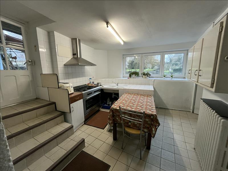 Vente Maison LIZANT - 10 pièces -201 m² - (86400)