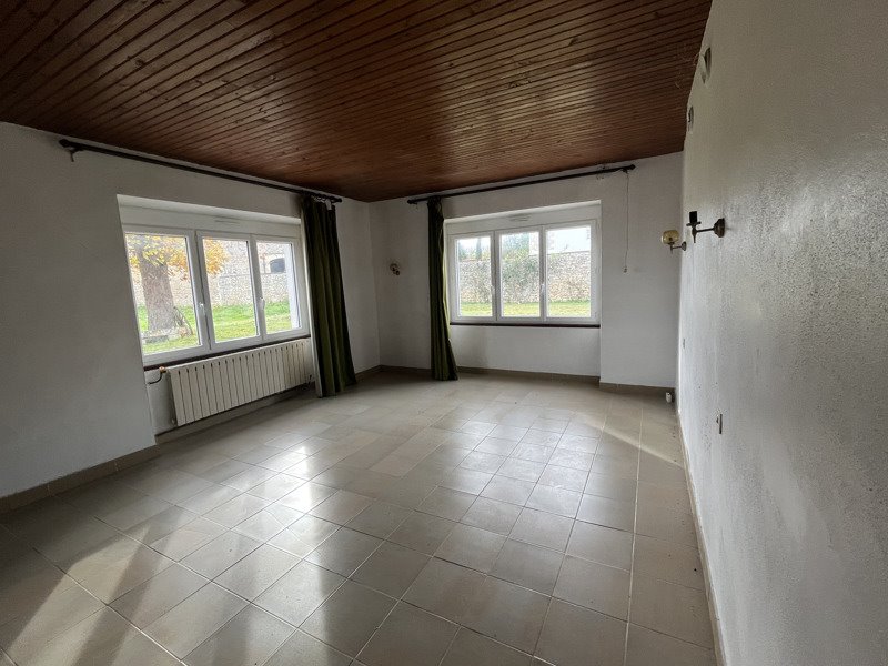 Vente Maison LA FAYE - 6 pièces -340 m² - (16700)