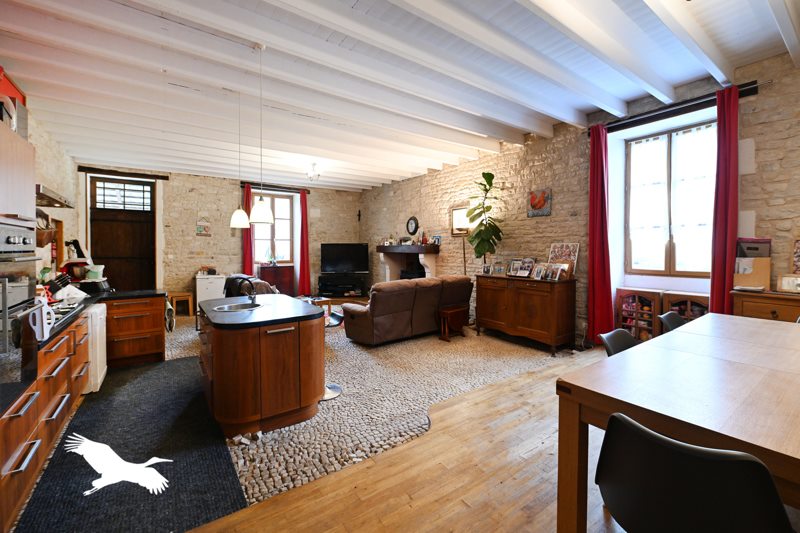 Vente Maison ST FRAIGNE - 11 pièces -290 m² - (16140)