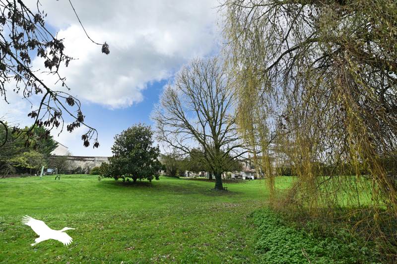 Vente Maison ST FRAIGNE - 11 pièces -290 m² - (16140)