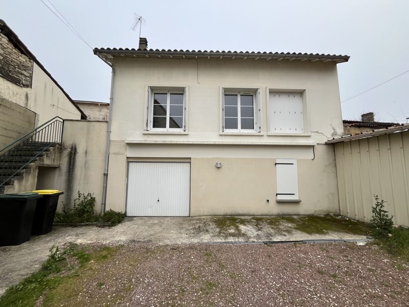 Vente Maison RUFFEC - 4 pièces -106 m² - (16700)